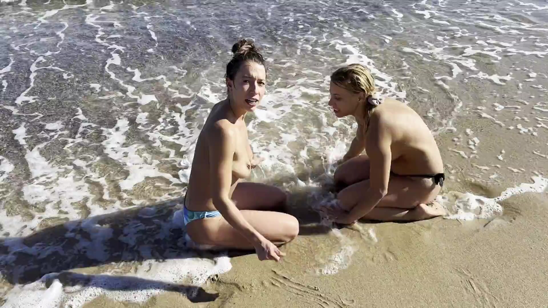 Lesbian blonde MILF Princess Nikki and her Gf in wrestling in the sea